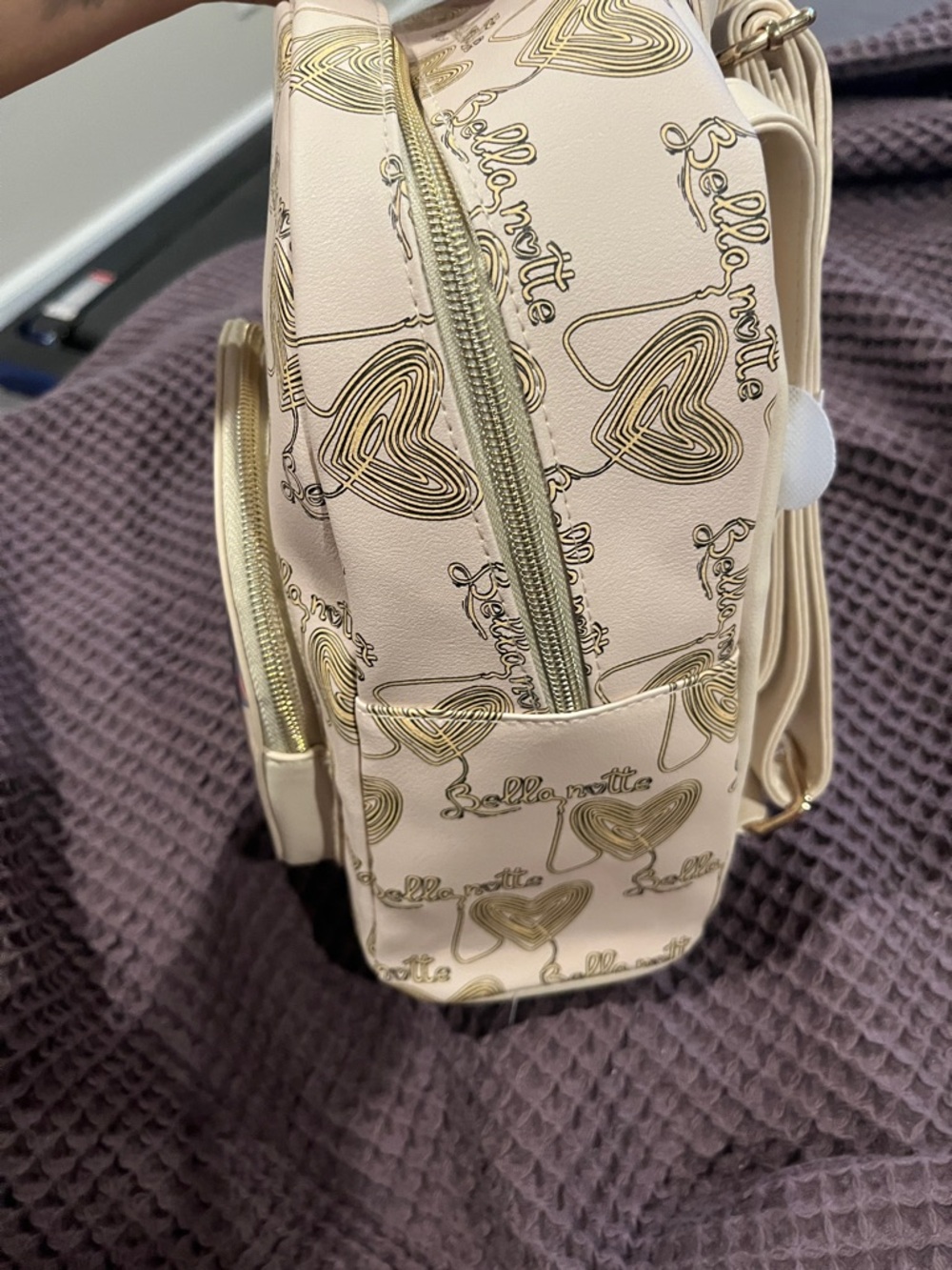 Dani by Danielle Nicole Cream 'Amore' Lady & Tramp Mini Backpack Disney - Picture 3 of 5